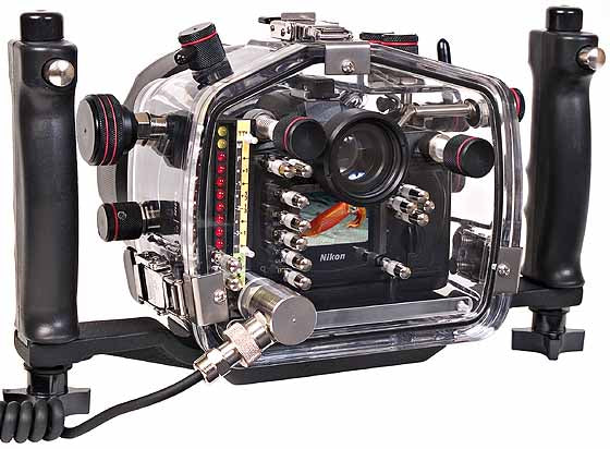 200FL Underwater TTL Housing for Nikon D70, D70s DSLR